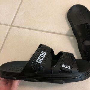GCDS women’s sandals size US 10